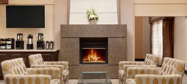 Travelodge by Wyndham Oshawa Whitby图片