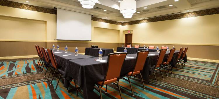 哥伦布-格洛佛城德鲁里套房酒店(Drury Inn & Suites Columbus Grove City)图片