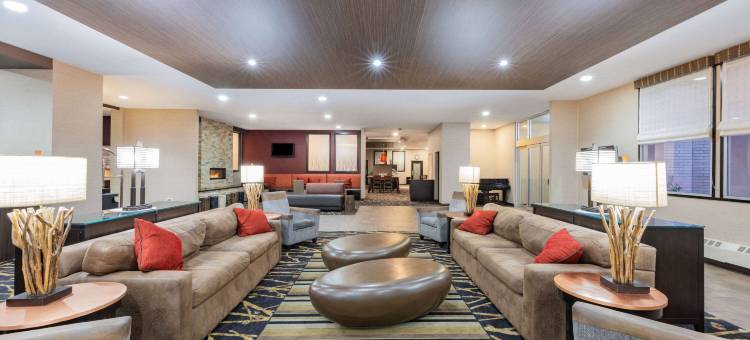 大福克斯华美达酒店(Ramada by Wyndham Grand Forks)图片