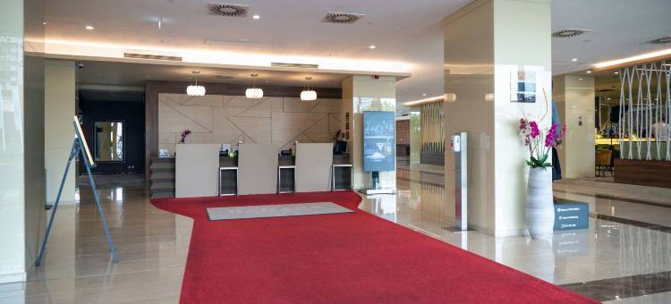 克拉约瓦温德姆华美达广场酒店(Ramada Plaza by Wyndham Craiova)图片