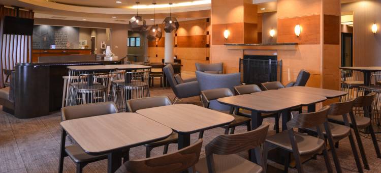 匹兹堡门米尔斯万豪SpringHill酒店(SpringHill Suites Pittsburgh Mills)图片