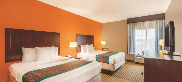 休斯敦布什国际机场东拉昆塔温德姆套房酒店(La Quinta Inn & Suites by Wyndham Houston Bush Intl Airpt E)图片