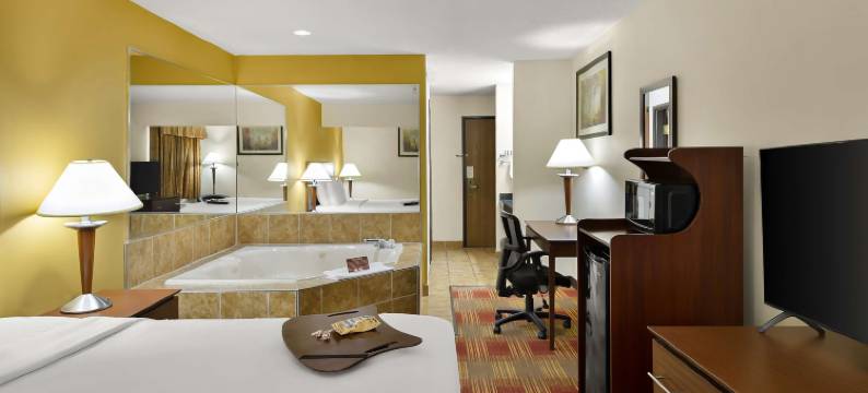 雷克伍德贝斯特韦斯特优质酒店(Best Western Lakewood Inn)图片