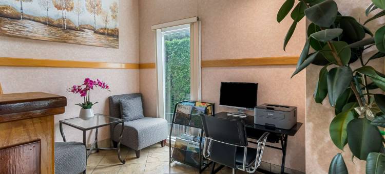 温哥华品质酒店及套房 - 黑泽尔戴尔(Quality Inn & Suites Vancouver - Hazel Dell)图片