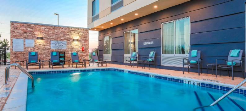 斯奈德万枫酒店及套房(Fairfield Inn & Suites Snyder)图片