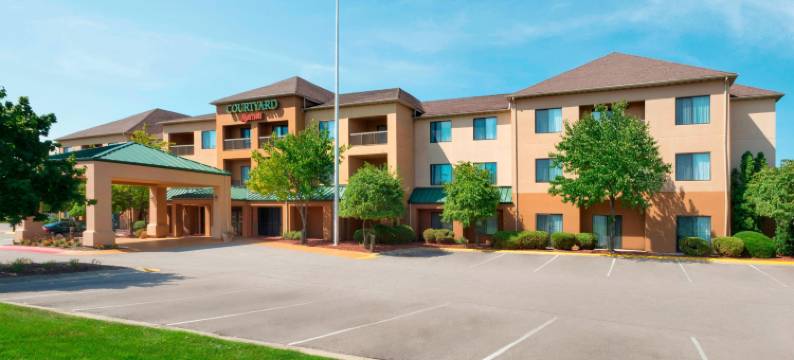 阿克伦费尔劳恩万怡酒店(Courtyard Akron Fairlawn)图片