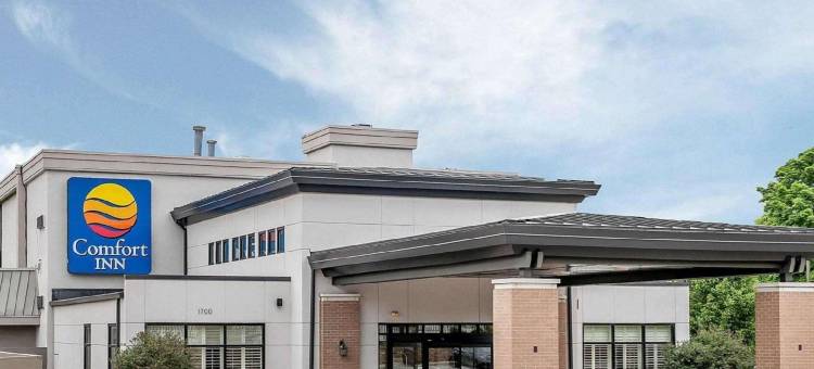布卢明顿大学附近舒适酒店(Comfort Inn Bloomington Near University)图片