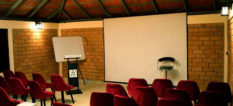 常青县度假村库格 - 咖啡种植园度假屋(Evergreen County Retreat-India's First Adventure Veg Retreat)图片