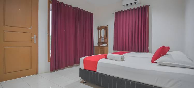 瑞德多兹普拉斯酒店 @ 洛达亚古农格力斯山(RedDoorz Plus @ Lodaya Gunung Geulis Puncak)图片