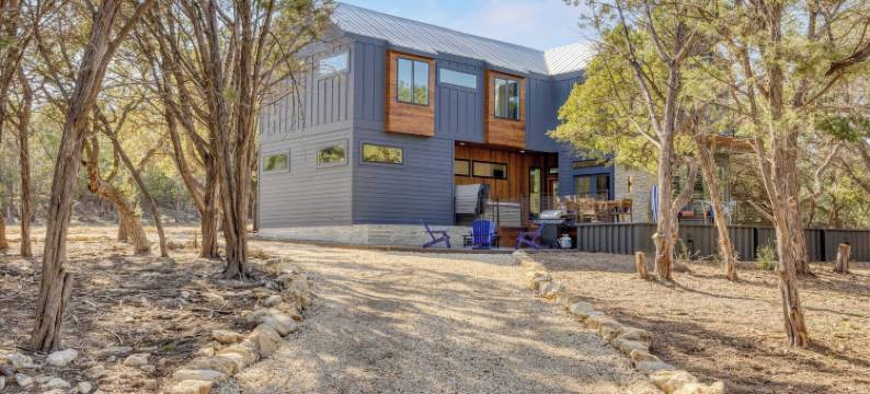 没问题酒店的泳池、热水浴缸、游戏房(Pool Hot Tub Game Room Fire Pit Luxe Private 4Bdr Maverick by AvantStay)图片