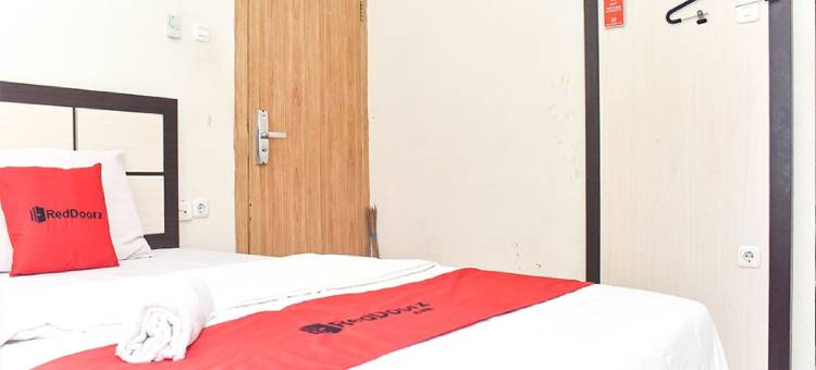 红多兹酒店-近穆罕默迪亚望加锡大学(RedDoorz Near Universitas Muhammadiyah Makassar)图片