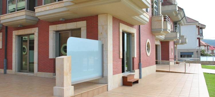里斯海上酒店(Hotel Marítimo Ris Con Garaje)图片