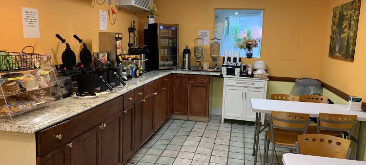 罗德威酒店-基西米通道西(Rodeway Inn Kissimmee Maingate West - Free Theme Park Shuttle)图片