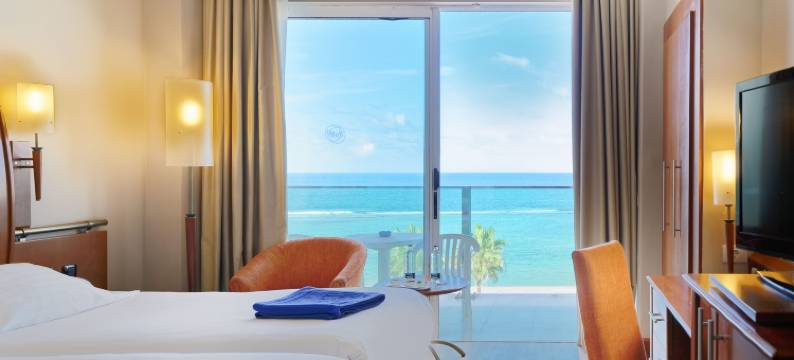 公牛雷纳伊莎贝尔 SPA 酒店(Bull Reina Isabel & Spa)图片