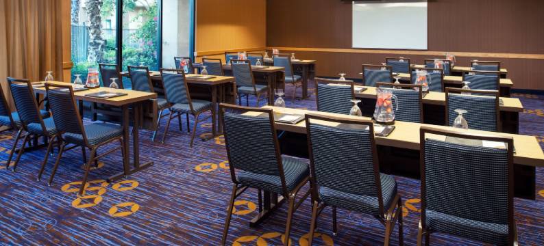 棕榈沙漠万怡酒店(Courtyard Palm Desert)图片