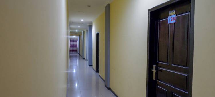 RedDoorz邻近Citraland水上公园Kendari(RedDoorz Near Citraland Waterpark Kendari)图片