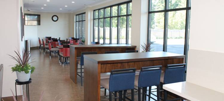 莱克伍德JBLM舒适套房酒店(Comfort Inn & Suites Lakewood by Jblm)图片