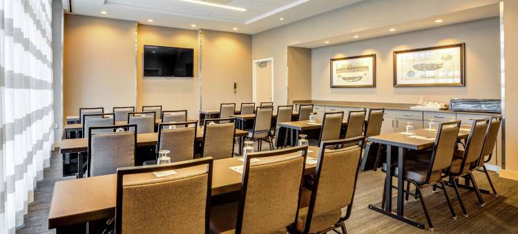 波士顿沃尔瑟姆欢朋套房酒店(Hampton Inn Boston/Waltham)图片