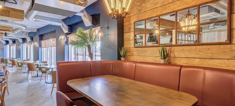 朴次茅斯造船厂普瑞米尔酒店(Premier Inn Portsmouth Dockyard)图片