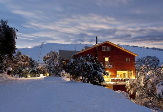 Summit Ridge Alpine LodgeHotel Overview