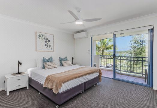 Bella Mare Coolangatta Beachside Apartments Hotel Overview