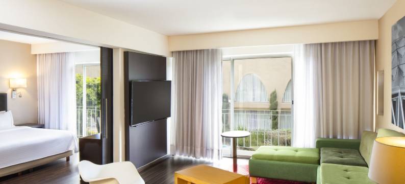 墨西哥城机场嘉年华酒店(Fiesta Inn Aeropuerto CD Mexico)图片