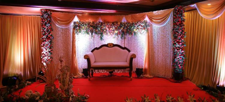 锡鲁万纳塔普拉姆经典萨洛瓦门廊酒店(Classic Sarovar Portico Trivandrum)图片