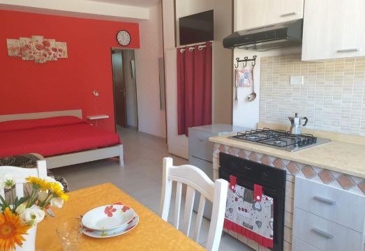 Mono Rosso Hotel Overview