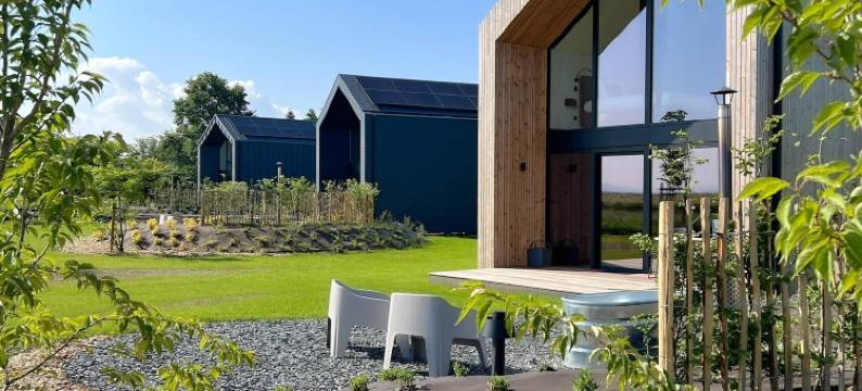 杜尔比附带热水浴缸和山谷景观的小屋(Lodge in Durbuy With Hot Tub & Valley Views)图片