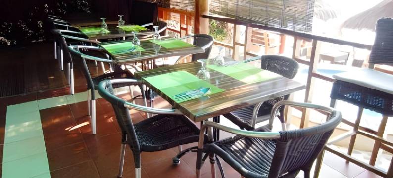 奥斯洛布野生动物园度假村(Oslob Seafari Resort)图片