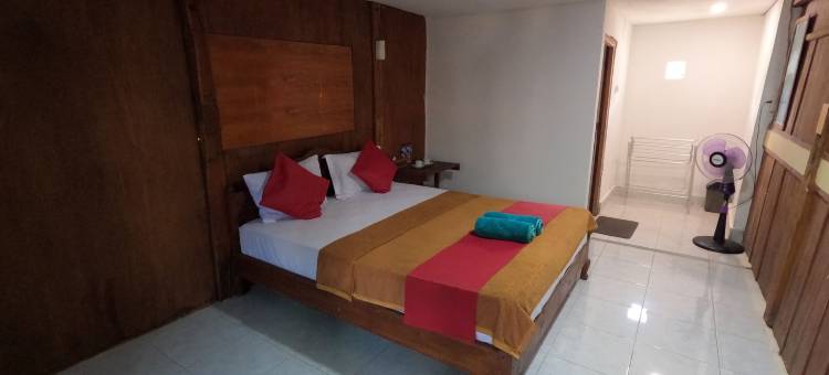 玛丽安莫约平房和餐厅(Maryan Moyo Bungalows & Resto)图片