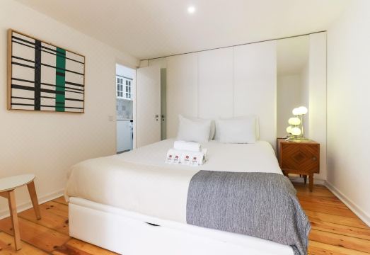 Castelo Premium by Homing Hotel Overview