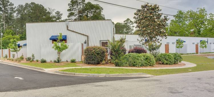 乔治亚州纳什维尔的适合远程工作的公寓出租！(Wfh-Friendly Condo Rental in Nashville, Georgia!)图片