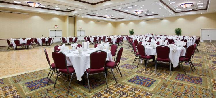 Holiday Inn 会议点击率马什菲尔德(Holiday Inn Conference Ctr Marshfield)图片