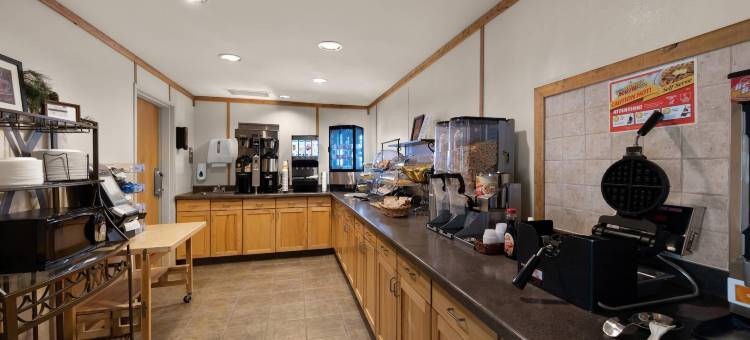 托马霍克罗德威酒店及套房(Rodeway Inn & Suites)图片