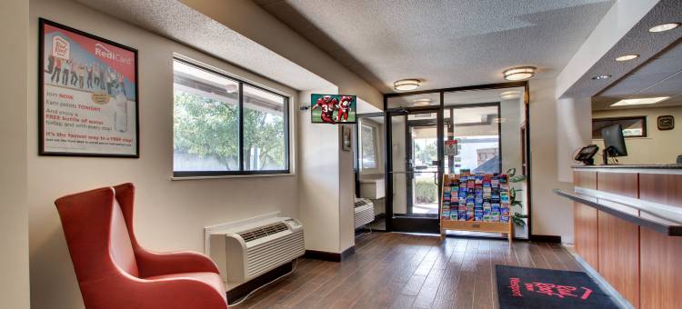 红屋顶酒店圣路易斯 - 西港/马里兰高地(Red Roof Inn St Louis - Westport/ Maryland Heights)图片