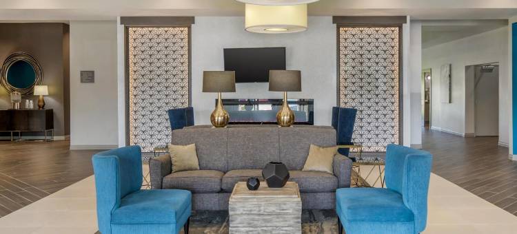 贝斯特韦斯特优质公园旁套房优质酒店(Best Western Plus Parkside Inn  Suites)图片