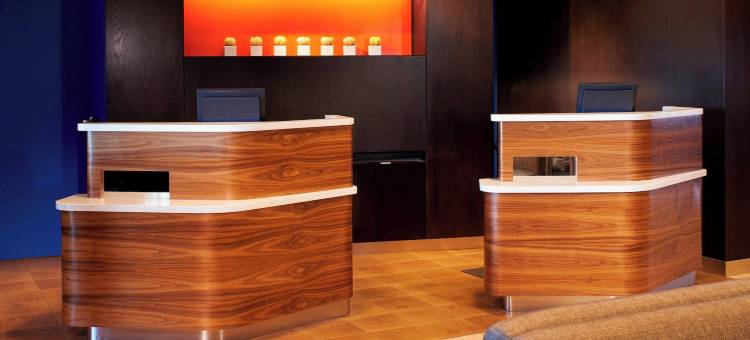 底特律乌蒂卡万怡酒店(Courtyard Detroit Utica)图片