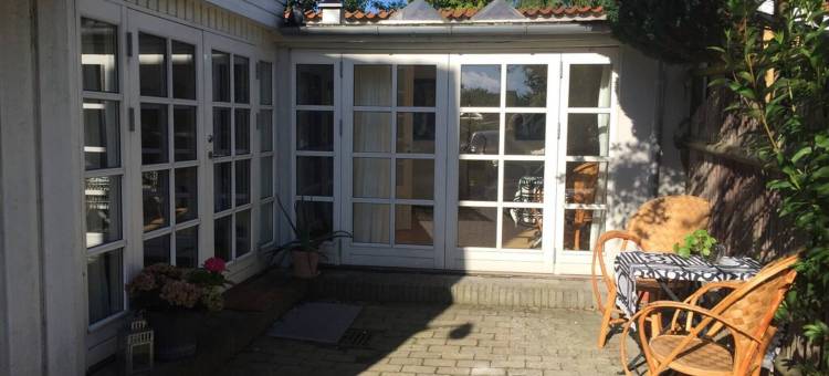 普雷斯托中心的迷人联排别墅 50 平方米(Charming Townhouse in Præstø Center 50 m2)图片