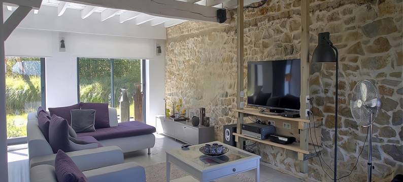 Spacious Holiday Home with Private Garden图片