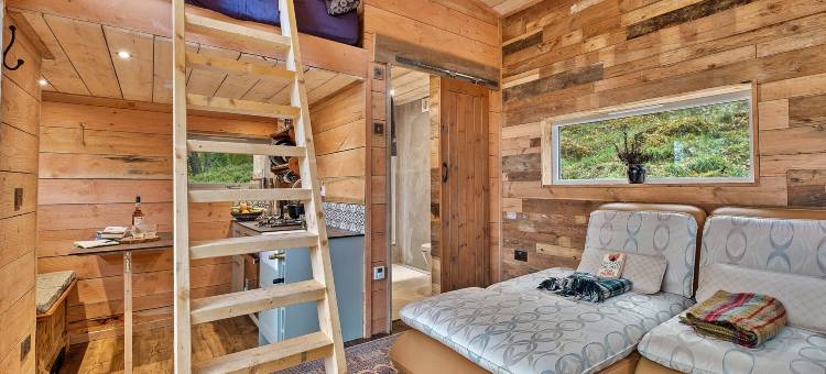 Chalet in Highlands near Loch Ness图片