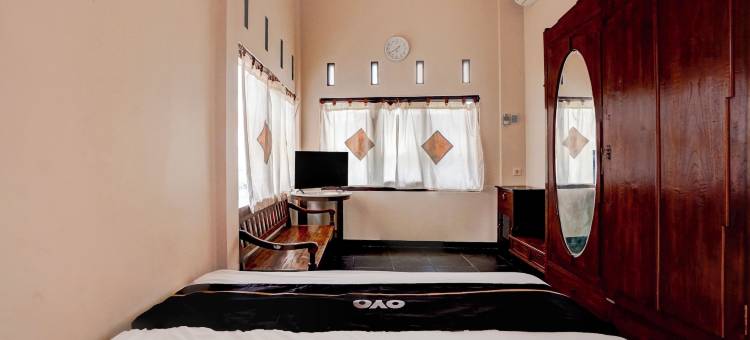 OYO 94767 格里亚贾蒂伊斯兰旅馆1(OYO 94767 Griya Djati Syariah 1)图片