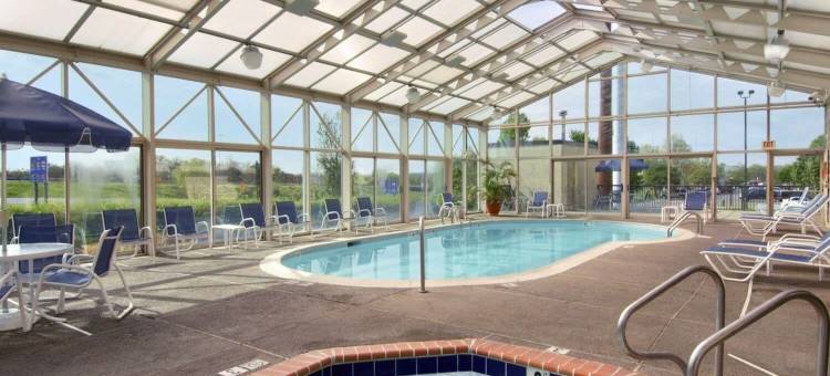 科宾呗盟套房酒店(Baymont by Wyndham Corbin)图片