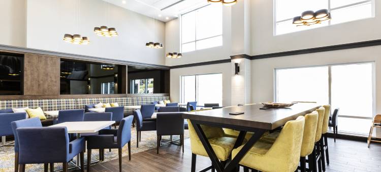 魁北克市博波特希尔顿欢朋酒店(Hampton Inn & Suites by Hilton Quebec City Beauport)图片