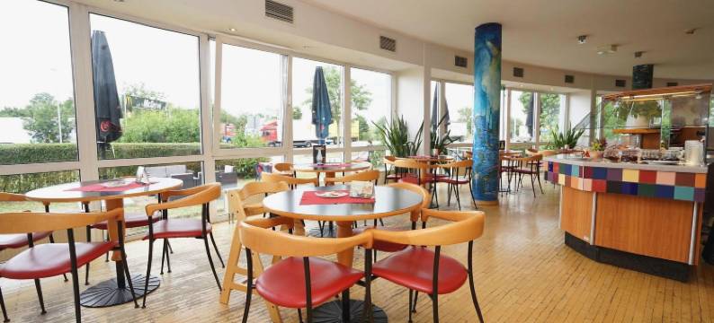 海威高速公路酒店(Highway Hotel)图片