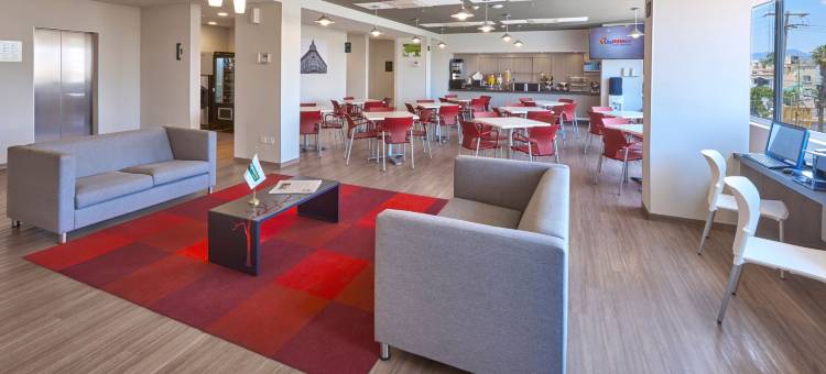 布埃布拉芬萨万豪城市快捷青年酒店(City Express Junior by Marriott Puebla Finsa)图片