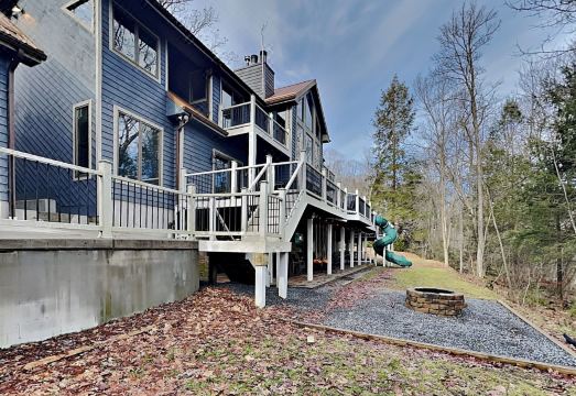 Copper Canoe Hotel Overview