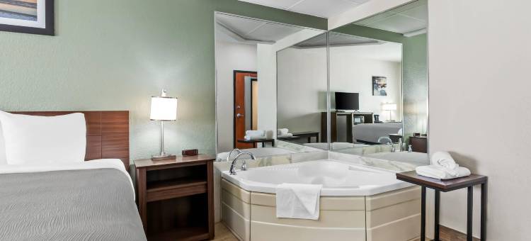 塔勒阔罗德威酒店(Quality Inn Tahlequah South)图片