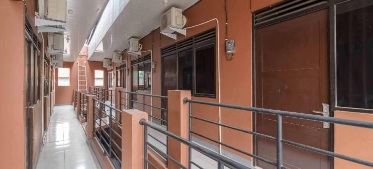红多兹伊斯兰酒店@布拉克卡帕尔(RedDoorz Syariah Near Siloam Hospitals Bulak Kapal)图片
