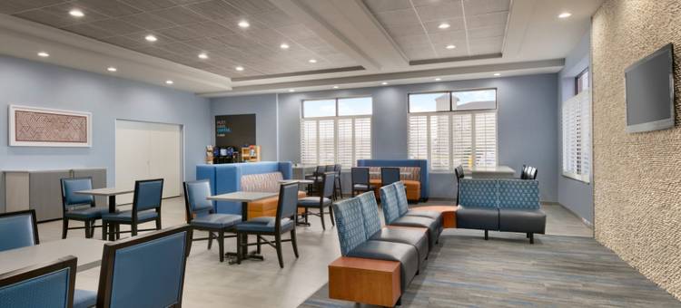 智选假日套房酒店诺福克国际机场(Holiday Inn Express & Suites NORFOLK AIRPORT by IHG)图片